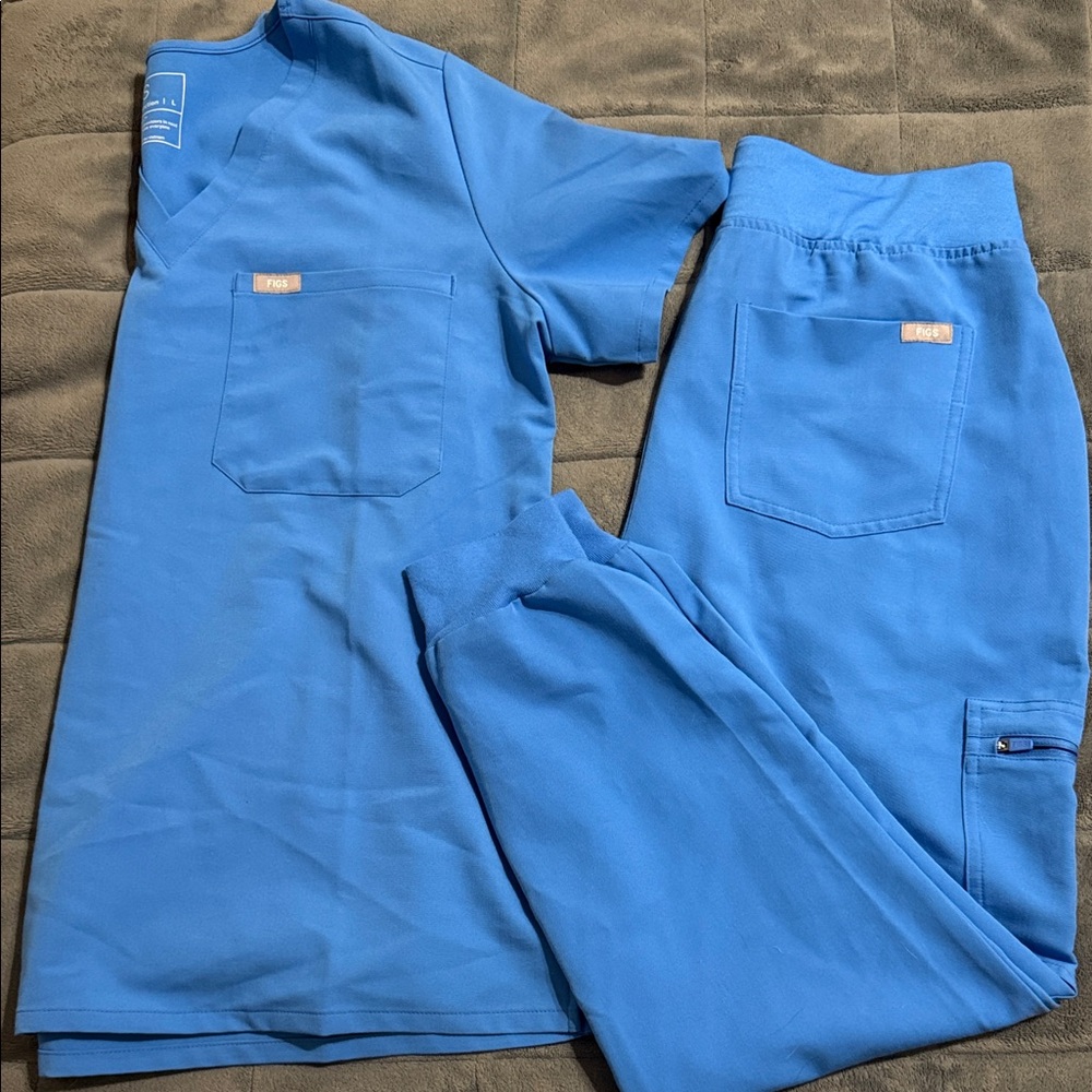 Figs capri blue scrub set